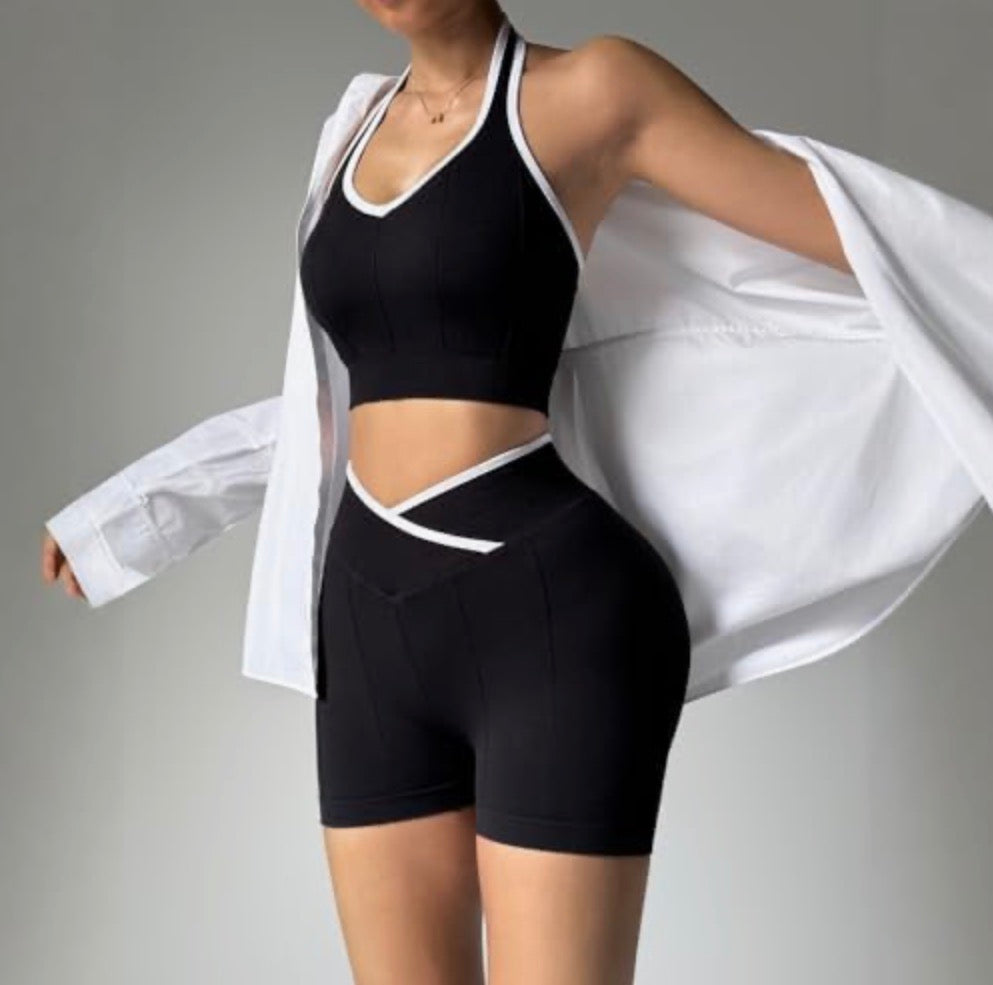 STRIDEX – Conjunto Deportivo para Mujer (Top + Shorts)✨