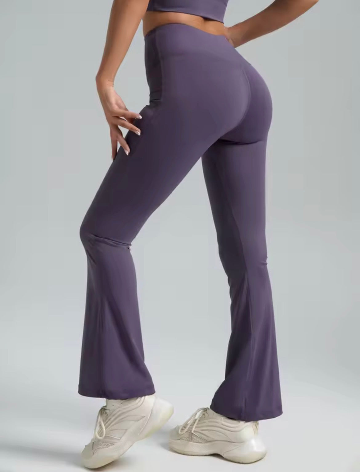 Leggings Bootcut Moldeadores de Talle Alto
✨ Estiliza tu figura sin sacrificar comodidad